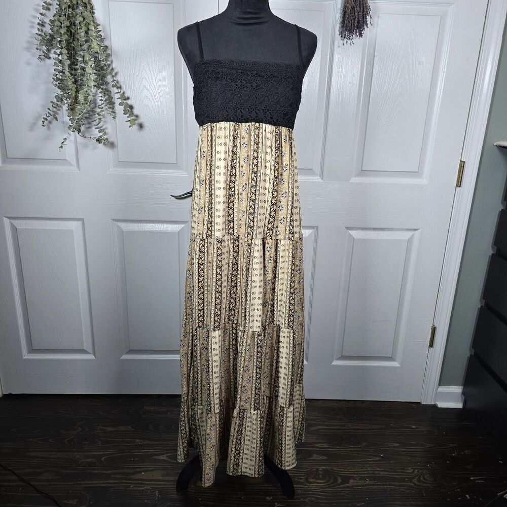 Y2K No Boundaries Tiered Maxi Dress Juniors Sz L Tan Black Floral Crochet